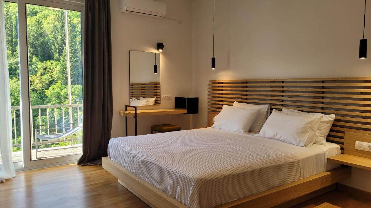 Theoxenia Hotel Andritsaina Bagian luar foto