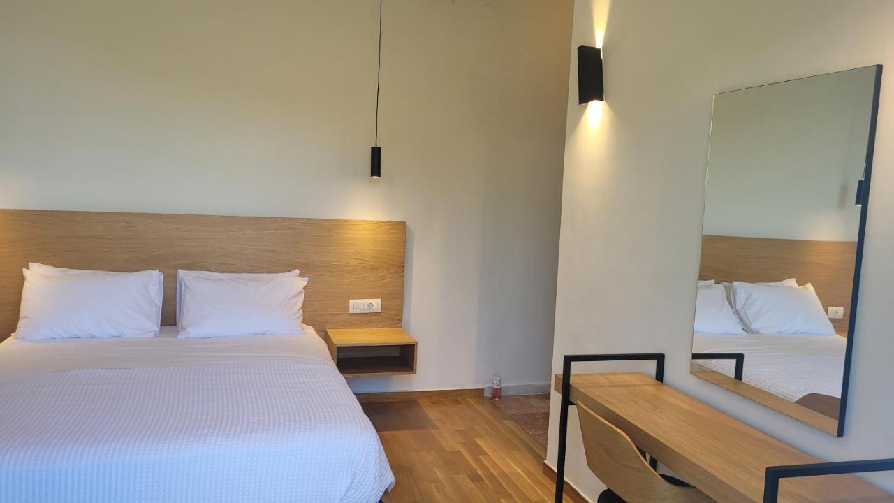 Theoxenia Hotel Andritsaina Bagian luar foto