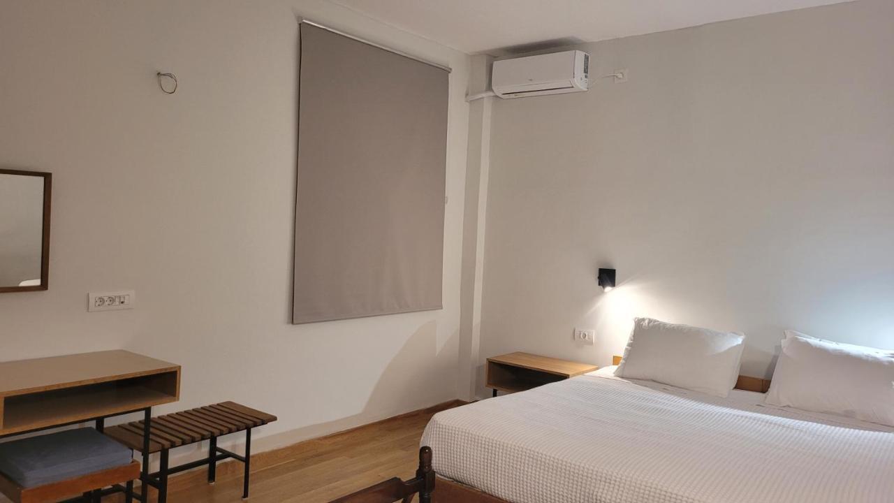 Theoxenia Hotel Andritsaina Bagian luar foto