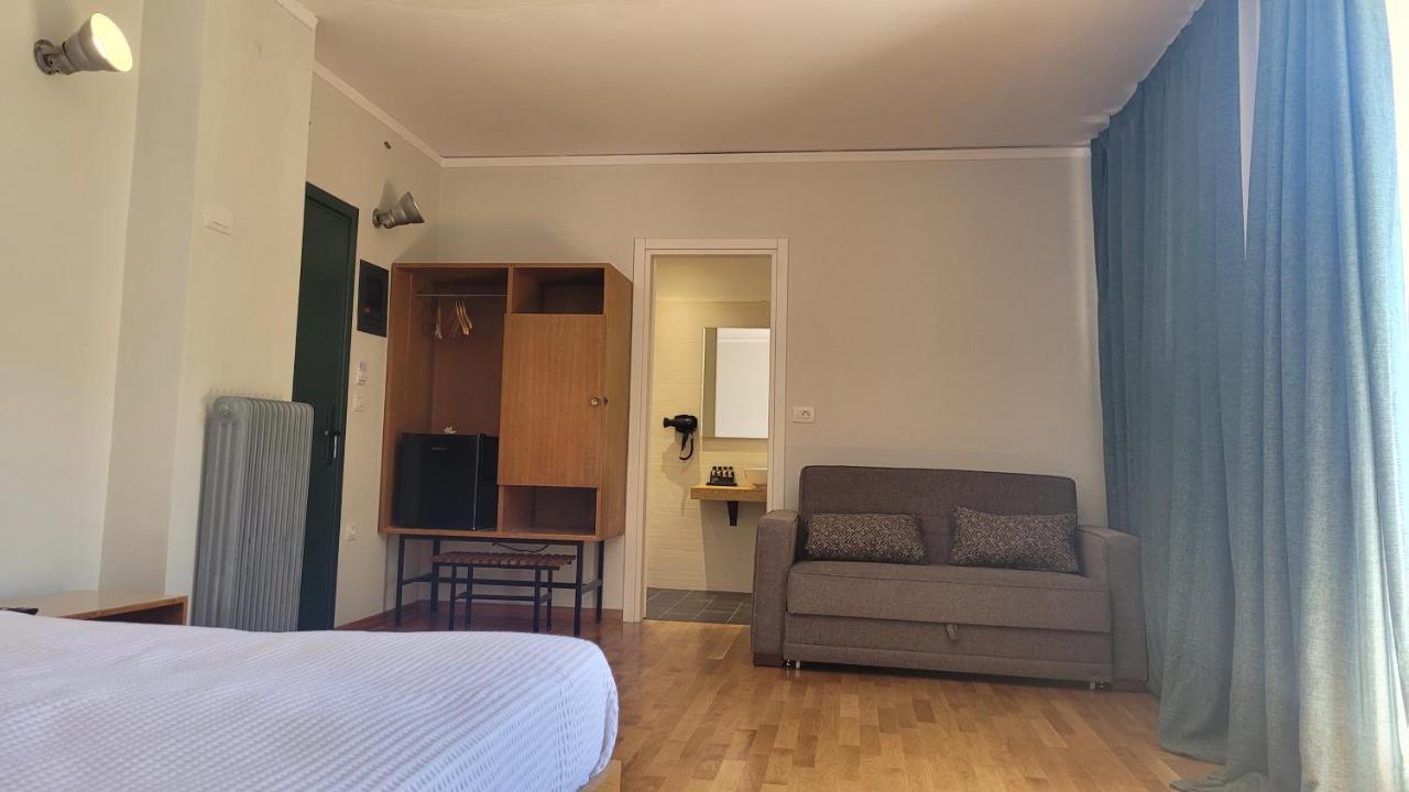 Theoxenia Hotel Andritsaina Bagian luar foto