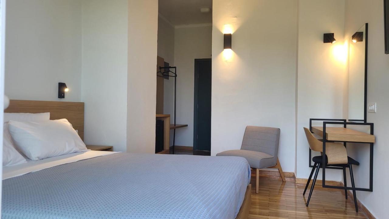 Theoxenia Hotel Andritsaina Bagian luar foto
