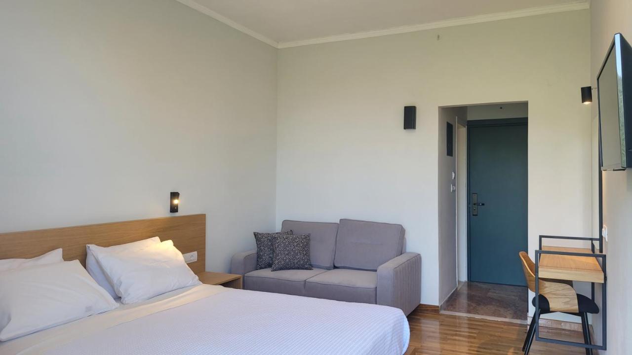 Theoxenia Hotel Andritsaina Bagian luar foto