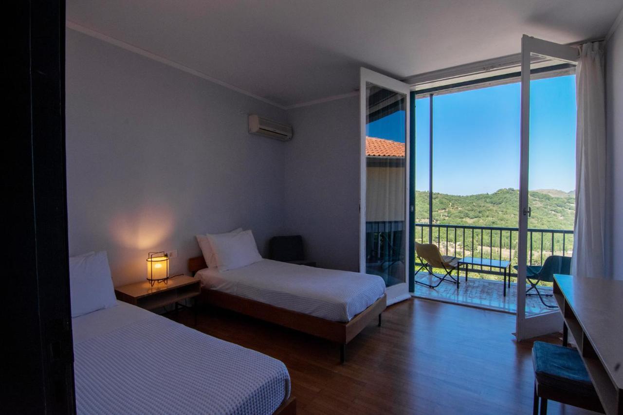 Theoxenia Hotel Andritsaina Bagian luar foto