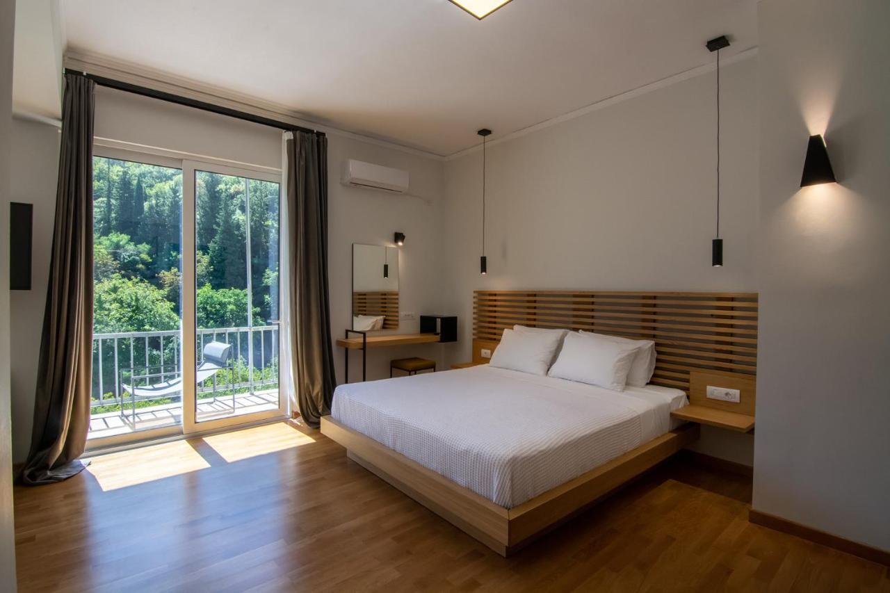 Theoxenia Hotel Andritsaina Bagian luar foto