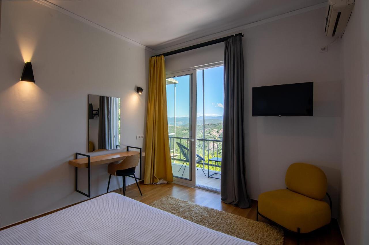 Theoxenia Hotel Andritsaina Bagian luar foto